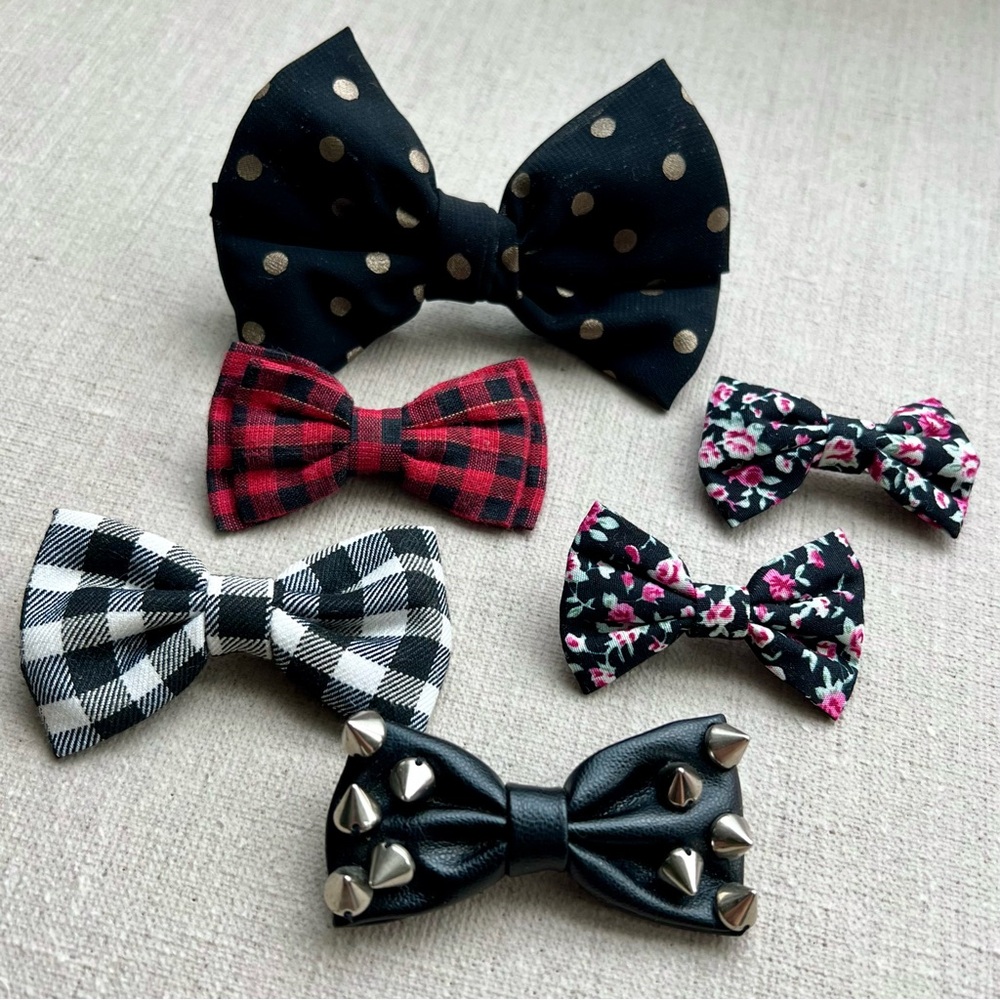 ❤️3 for $30❤️ Six Bows